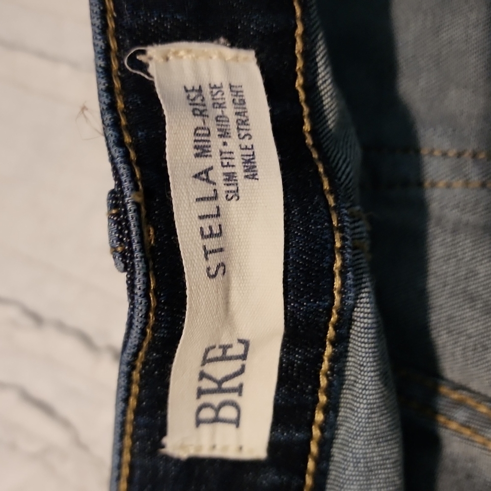 Bke Capris - image 5